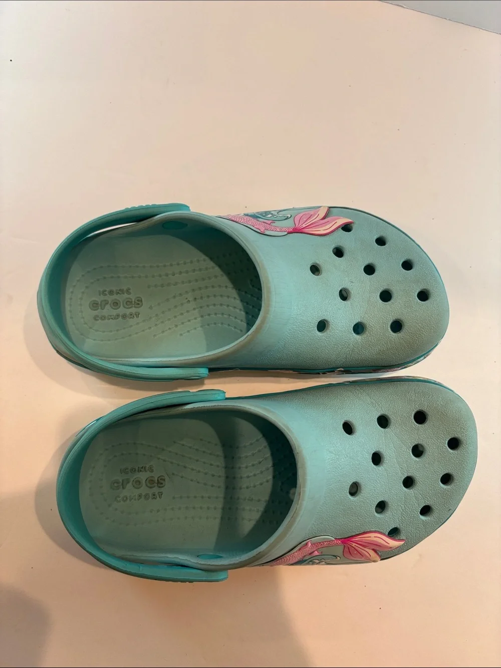 🩵 Crocs Kids Clogs – Youth Size 12, Mermaid and under the sea theme 🧜‍♀️